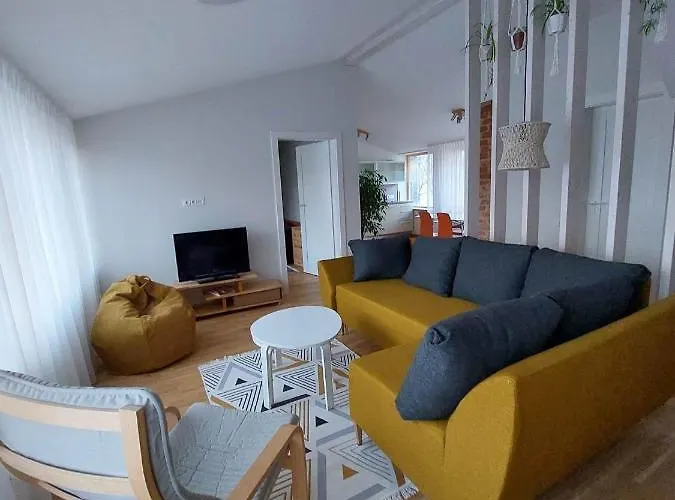 Maple Park * カウナス